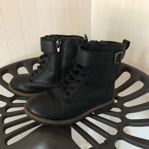 Little girl black zip up boot